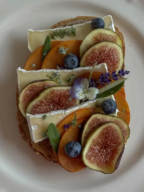 Everyday Fresh Figs, real photo