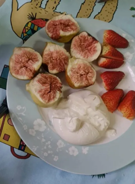 Everyday Fresh Figs, real photo
